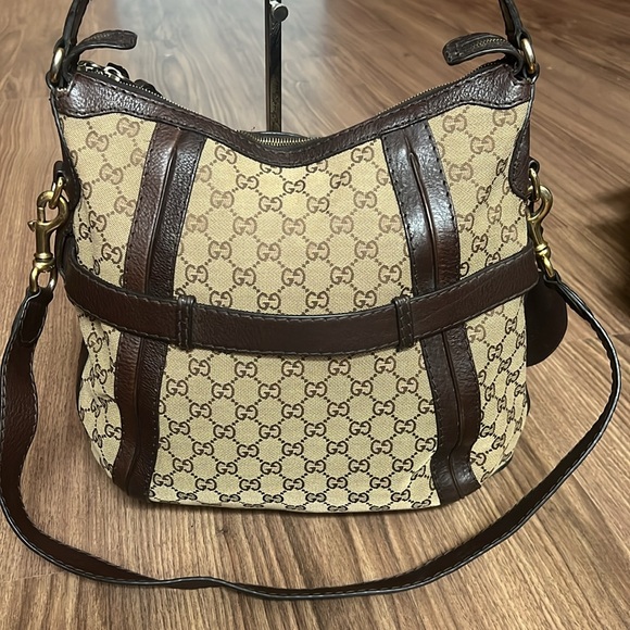 A295 - ๐ฏ% authentic Gucci shoulder bag - Picture 7 of 16